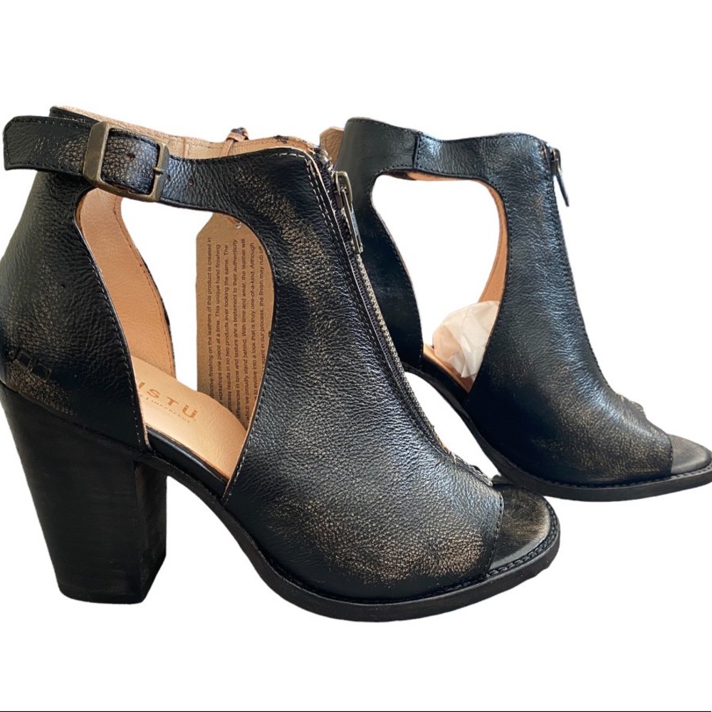Bed Stu Olena open toe sandals in black hand wash size 8